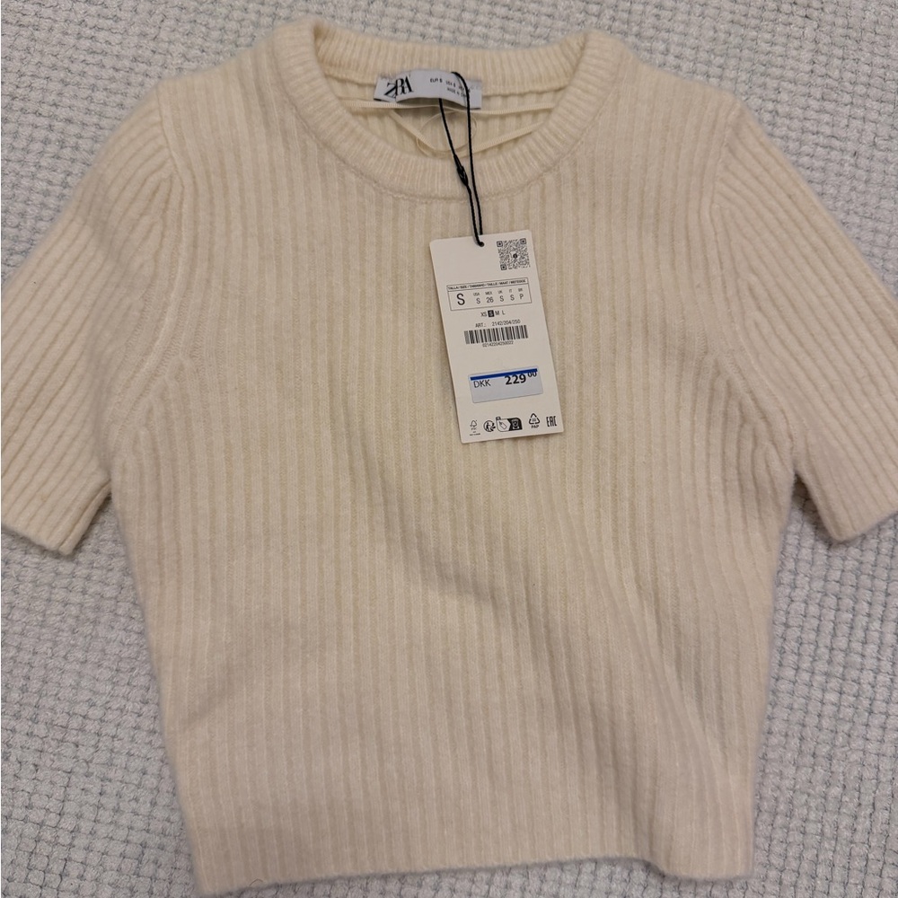 Zara Cream Ribbed Short Sleeve Knit Top